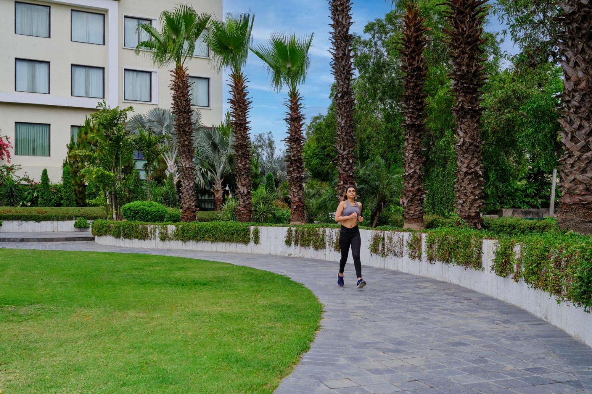Best Western Country Woods Ambāla Εξωτερικό φωτογραφία