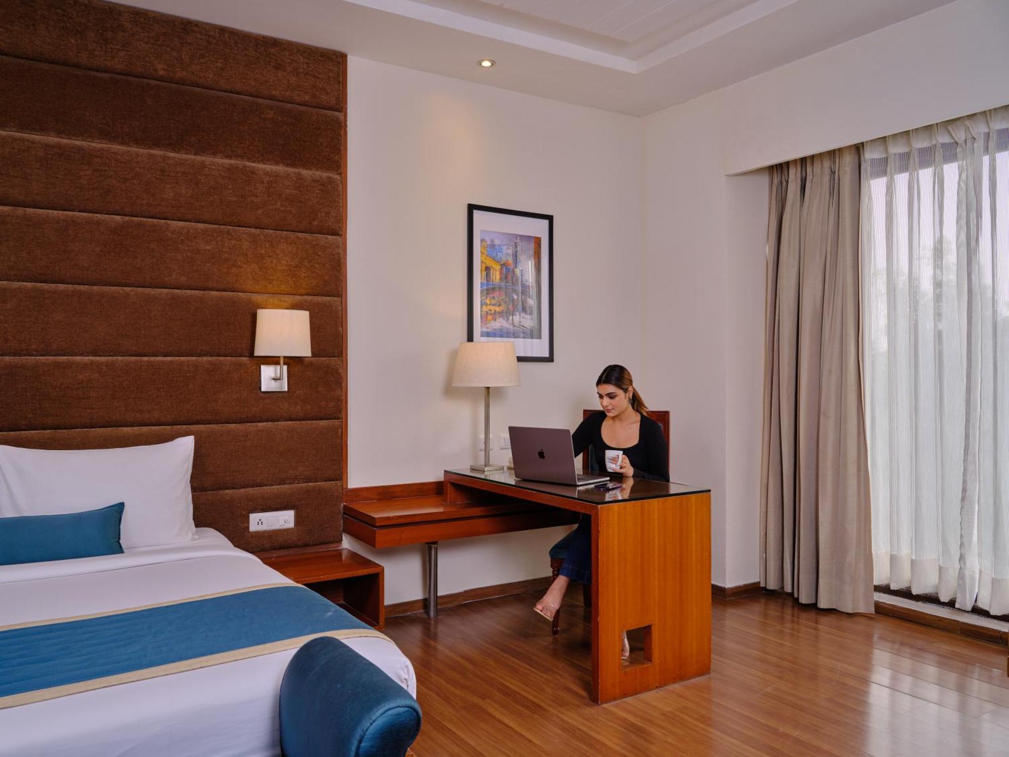 Best Western Country Woods Ambāla Εξωτερικό φωτογραφία